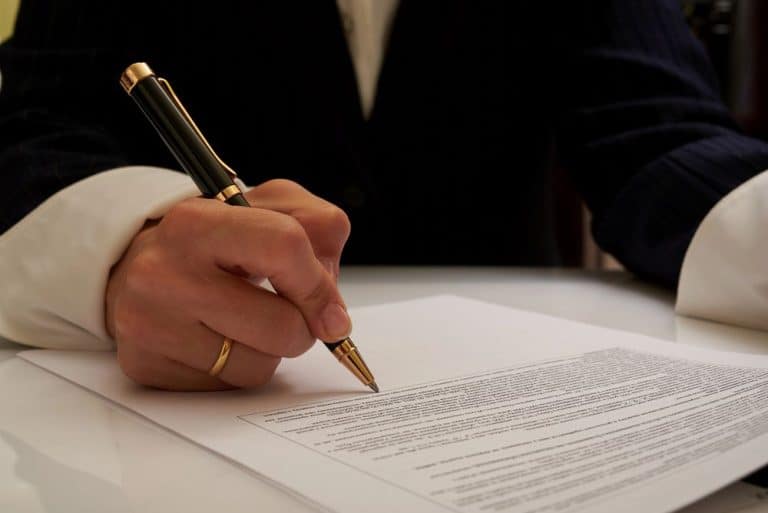 Are Handwritten Wills Legal in Tennessee?